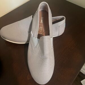 TOMS Women’s  Gray Slip-On Shoes